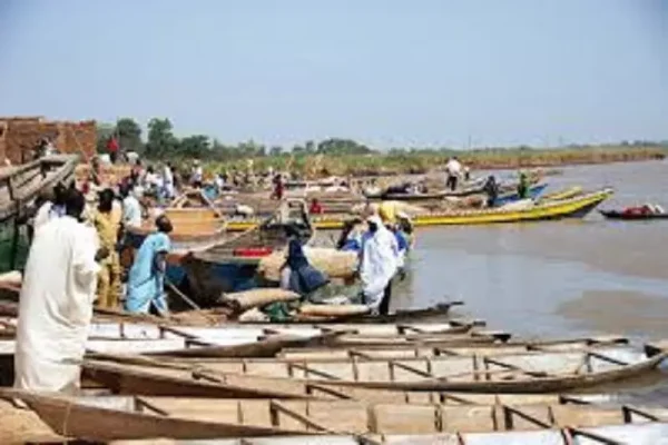 LE DEVERSOIR DE POUSS